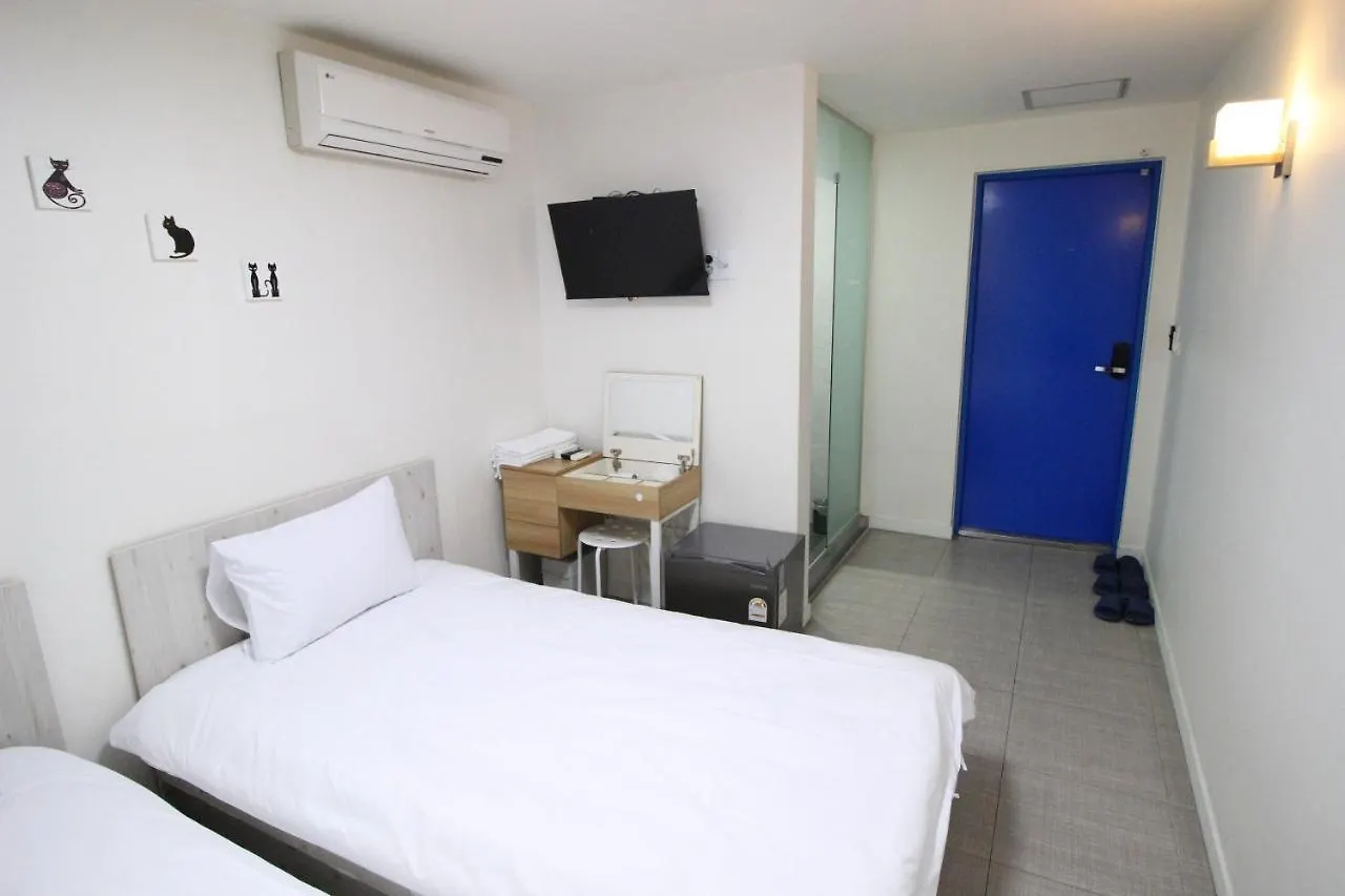 Hostel Hotel Ivory Soul