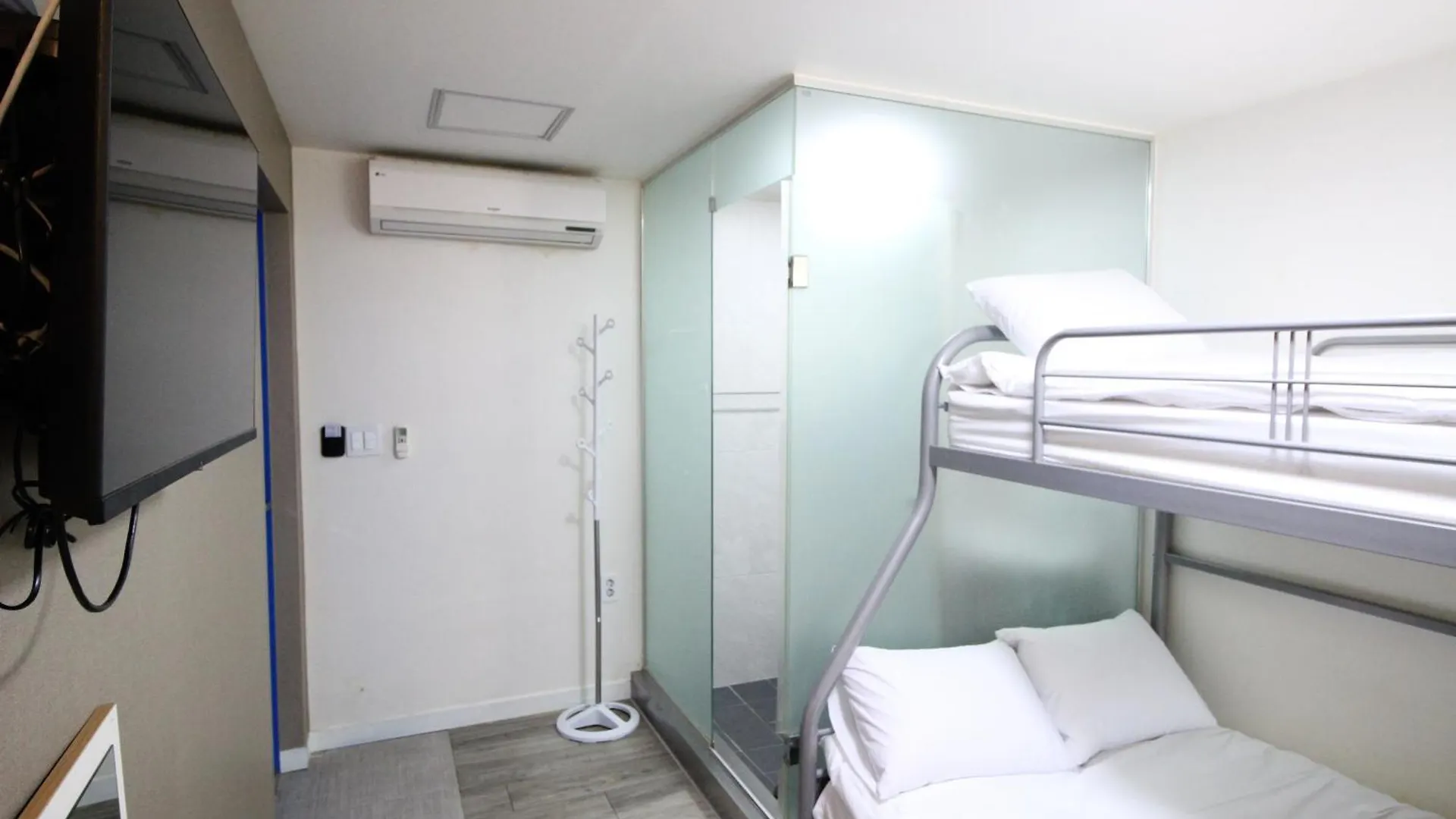 Hostel Hotel Ivory Soul